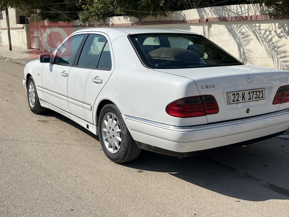 مێرسێدس بێنز E-Class